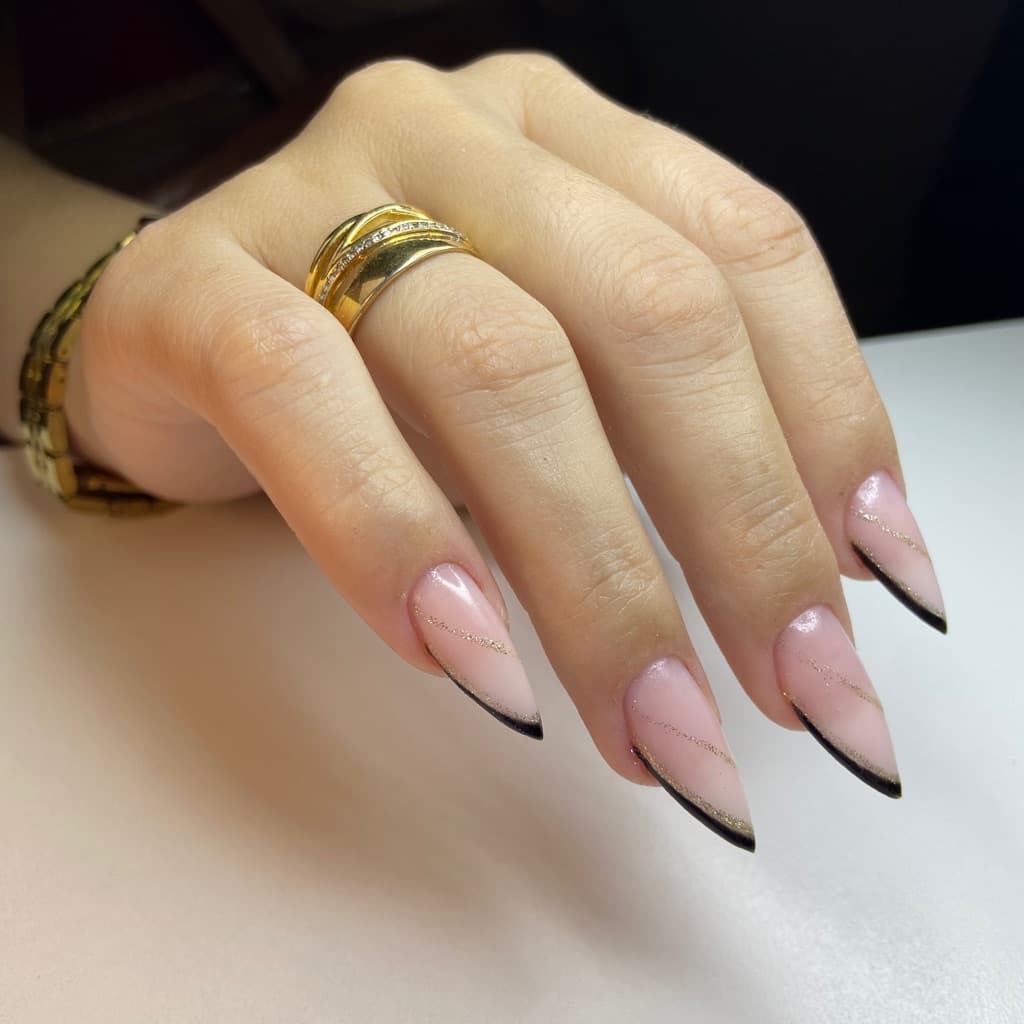 Erica Lopes Bruno, Unhas