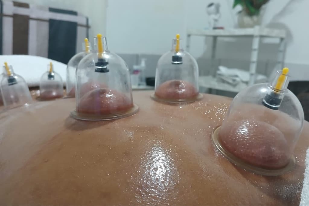 Patricia Leal, Massagem, foto 1 de 3
