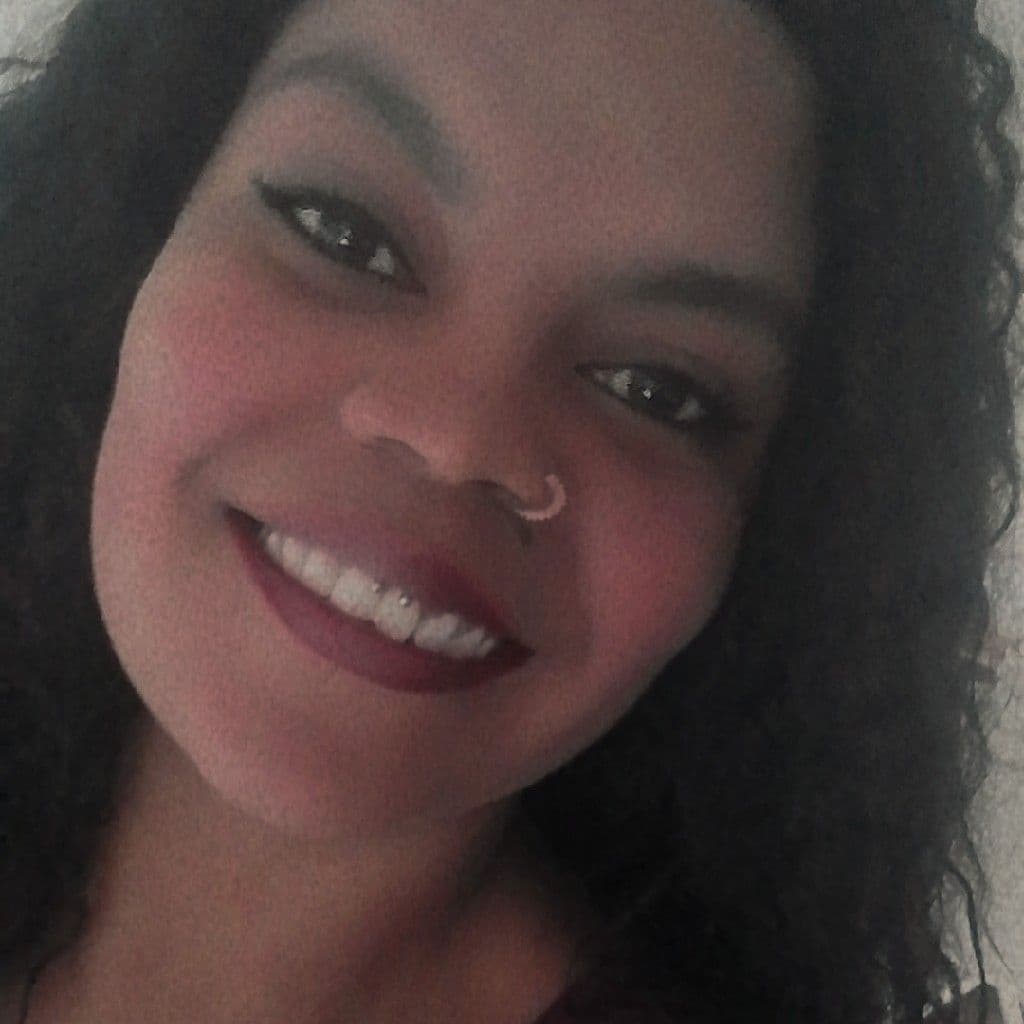 Angélica Souza, Sobrancelhas, foto 1 de 1