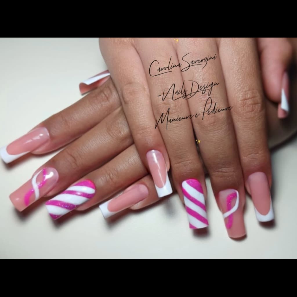Carolina Sarcozini, Unhas