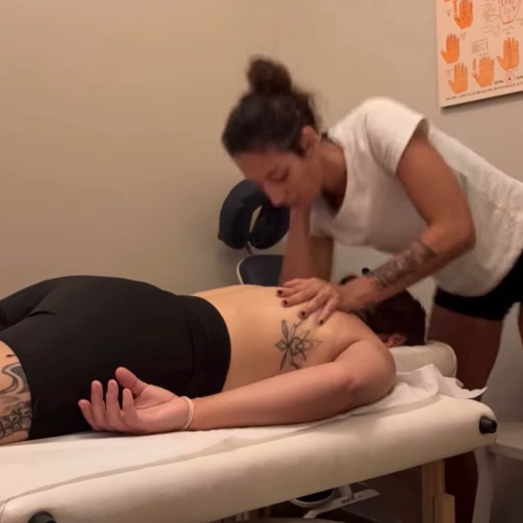 Stephanie, Massagem, foto 1 de 2