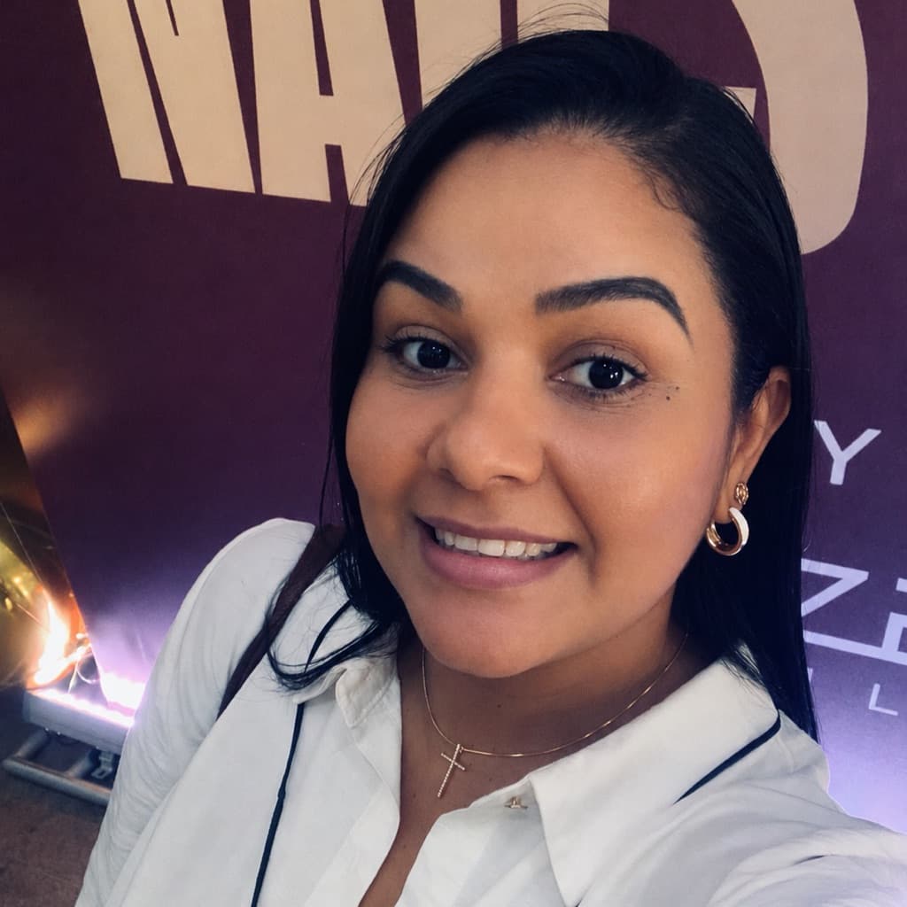 Renata Silva, Unhas, foto 2 de 2