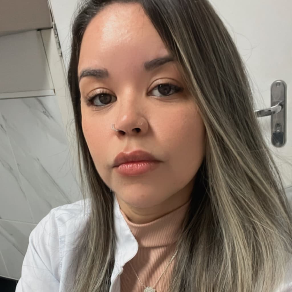 Ana Carolina Viana, Massagem, foto 1 de 2