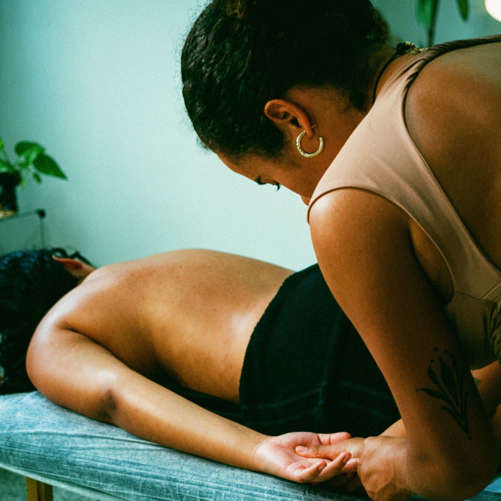 Ruth Oliveira, Massagem, foto 1 de 1