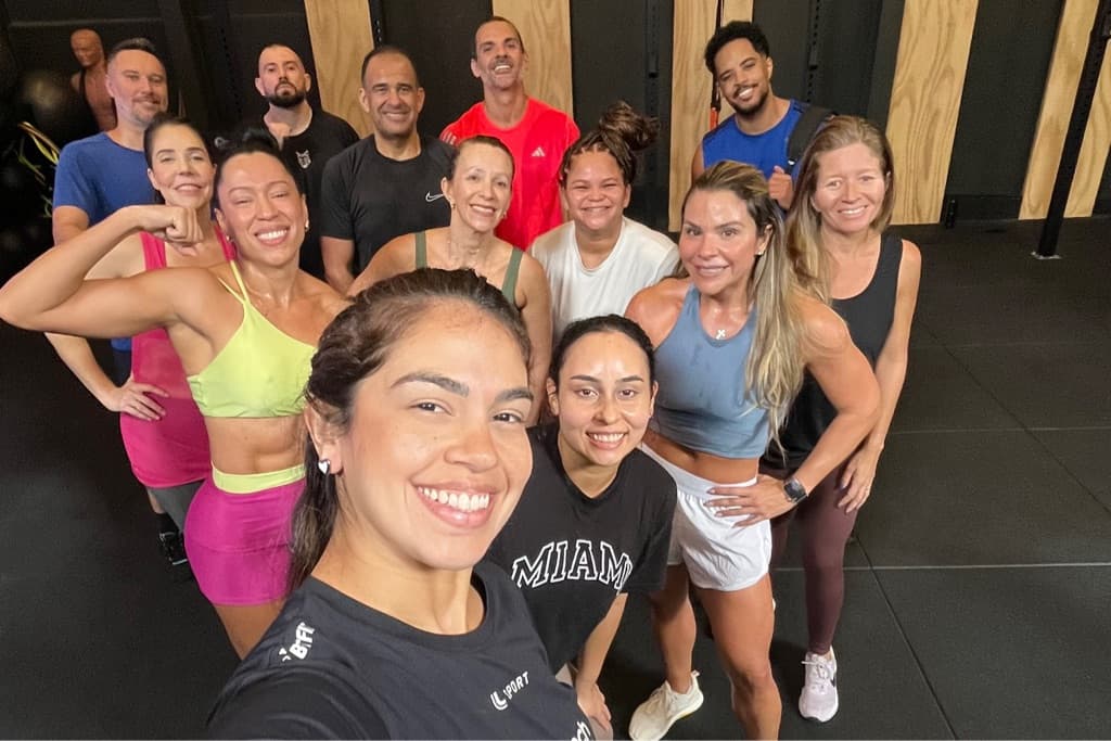 Laura Azevedo, Treinamento