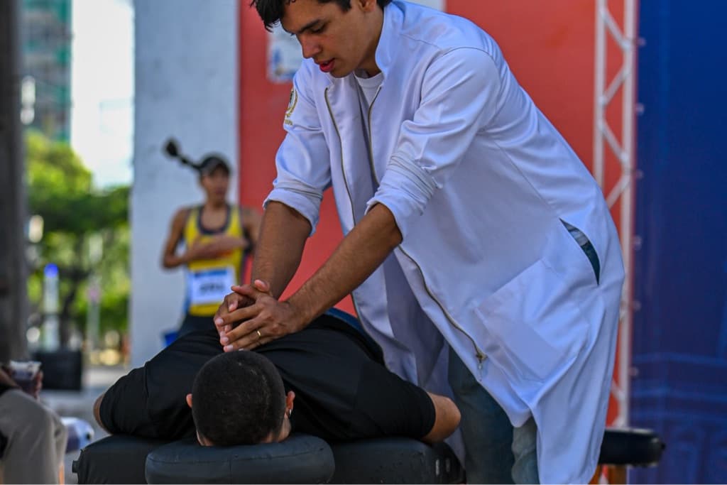 Lucas Henrique, Massagem, foto 1 de 3