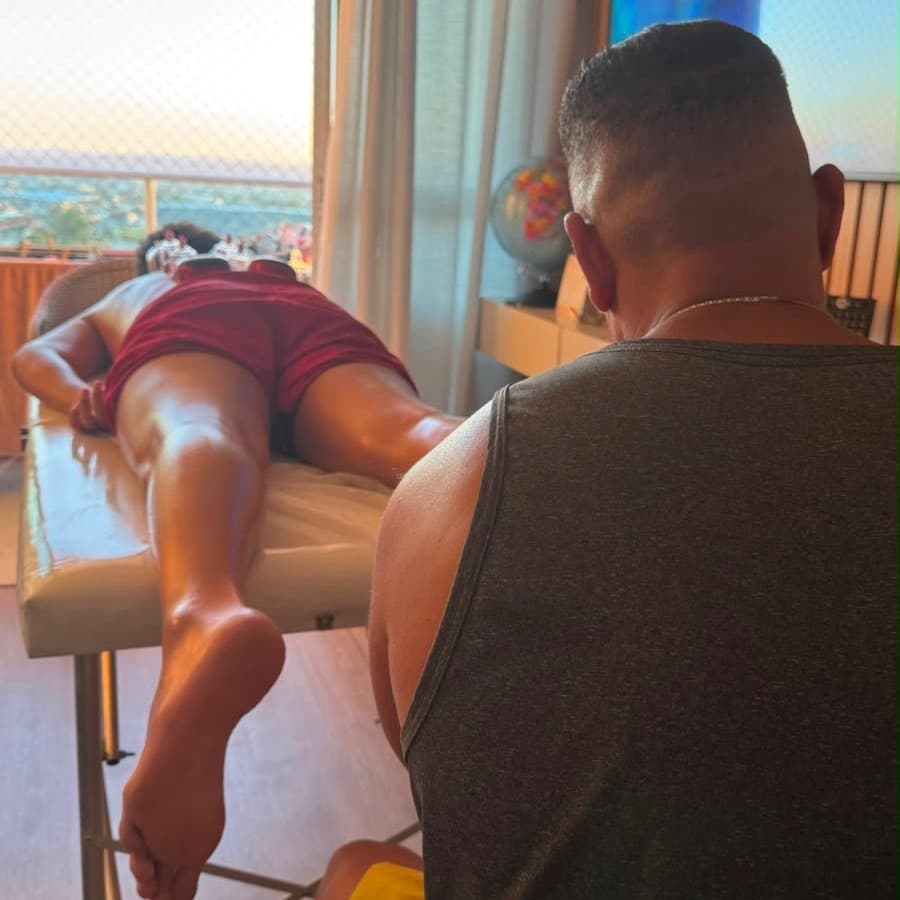 Sam Cunhaa, Massagem, foto 2 de 8