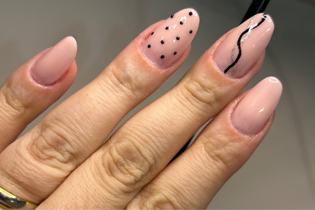 Miqueline Carrara, Unhas, foto 1 de 8