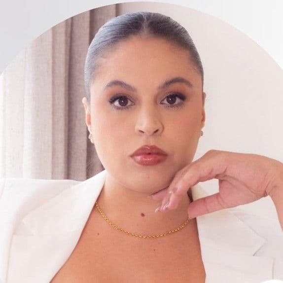 Danielle Valciano, Unhas, foto 2 de 2