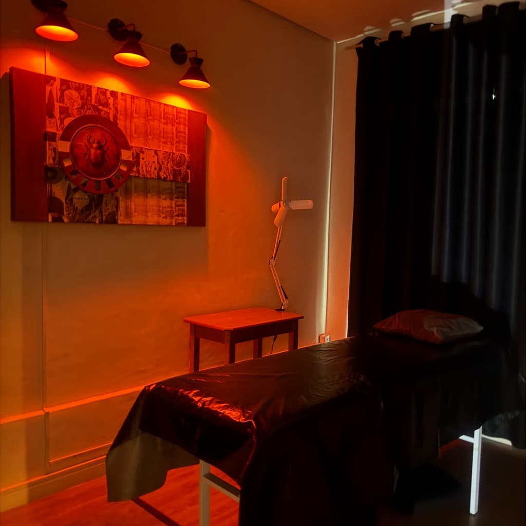 Leo, Massagem, foto 2 de 3