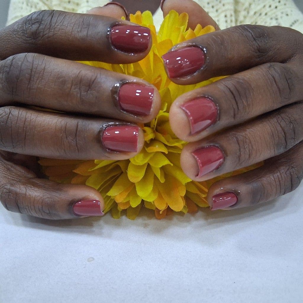 CARINE BARACHO, Unhas, foto 2 de 2