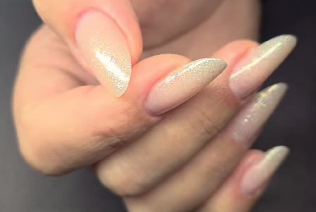Claudia Fernandes, Unhas, foto 1 de 2