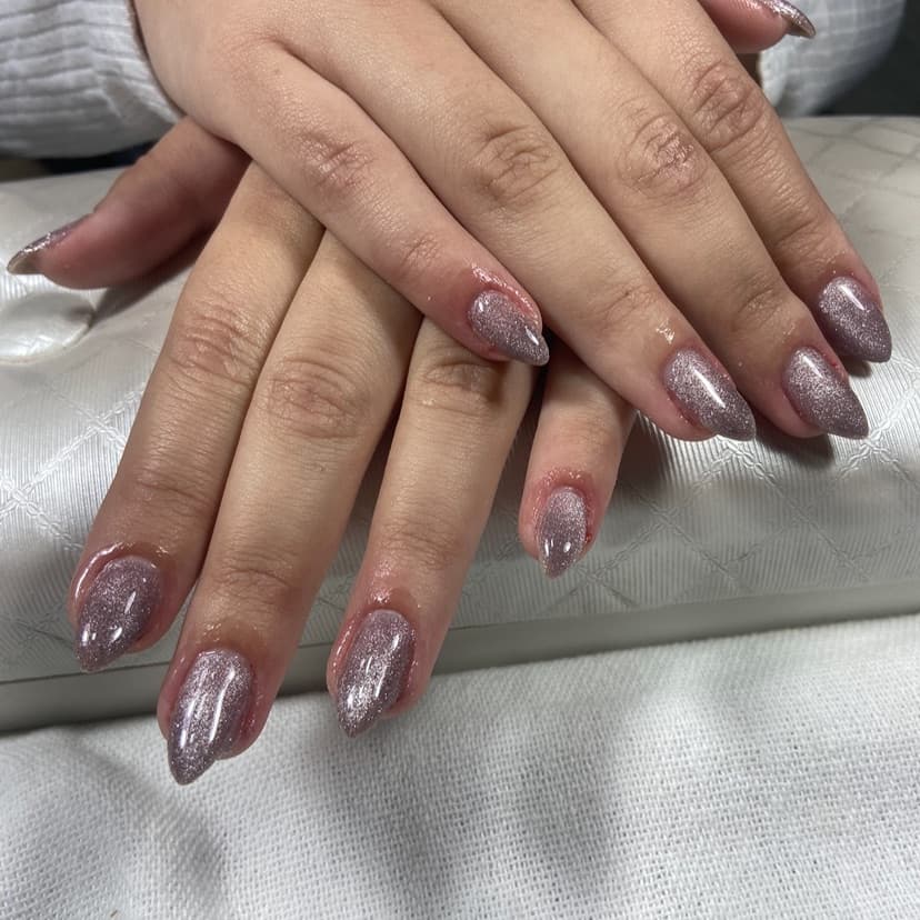 Bianca Gabrieli de Souza, Unhas