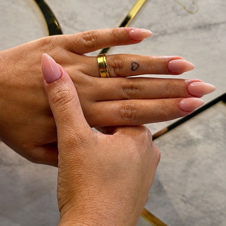 Keila Rohleder, Unhas, foto 2 de 3