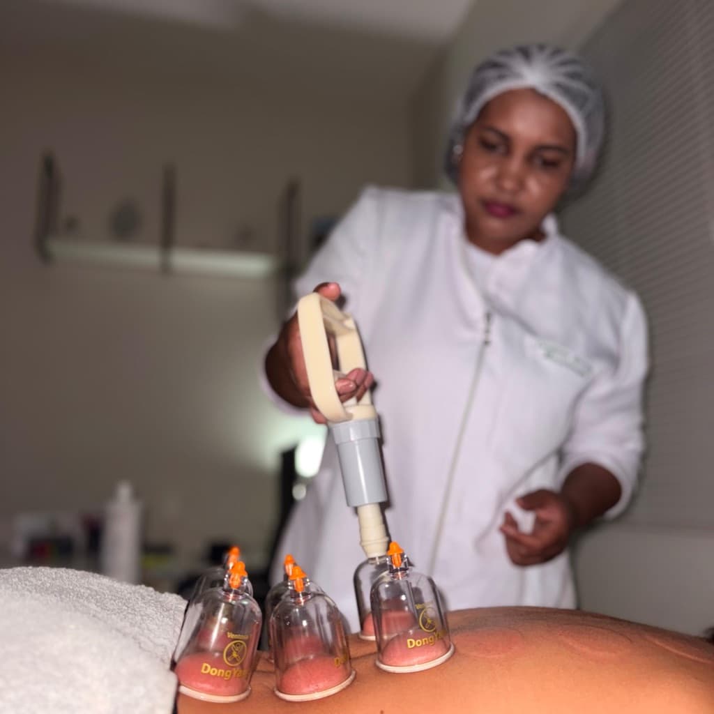 Cristiane Araujo, Massagem, foto 1 de 2