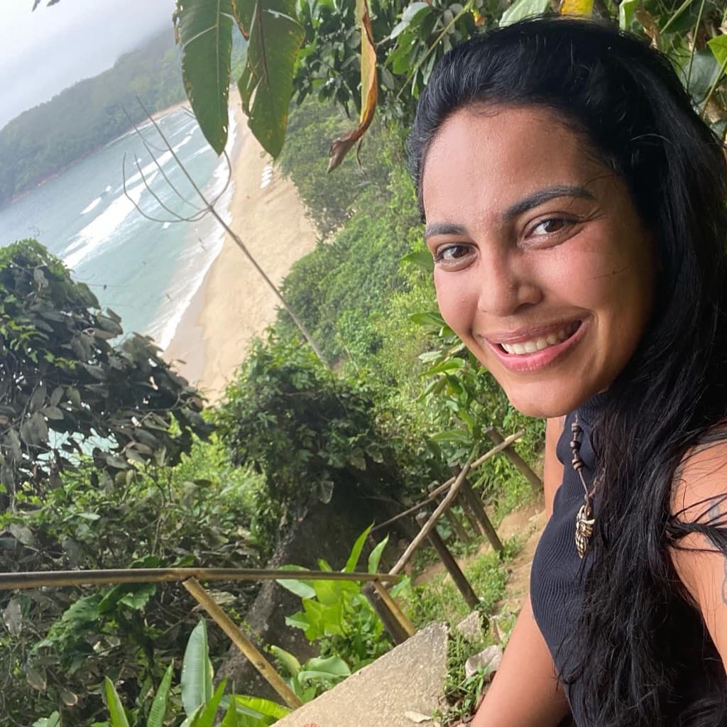 Jessica Elaine Roque, Massagem, foto 2 de 2