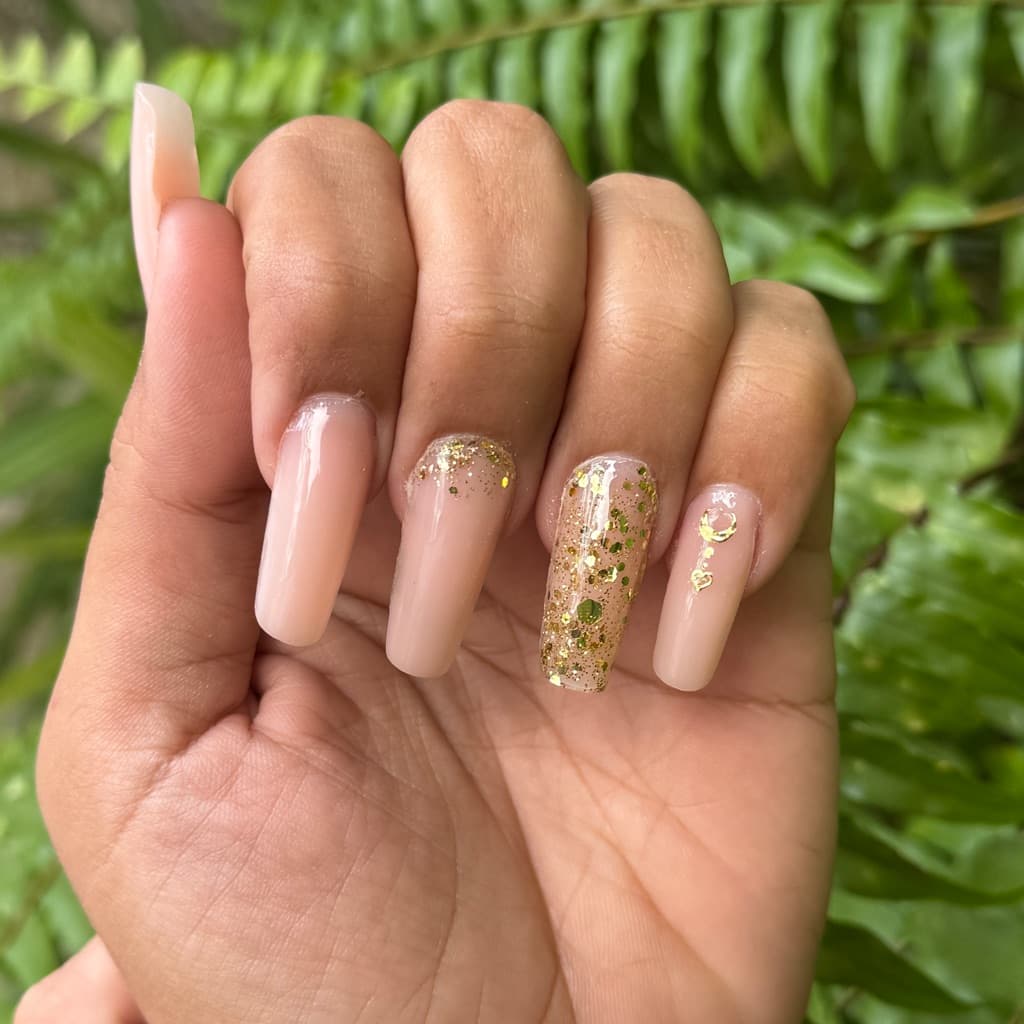 Ana Flávia Sayuri, Unhas, foto 1 de 2