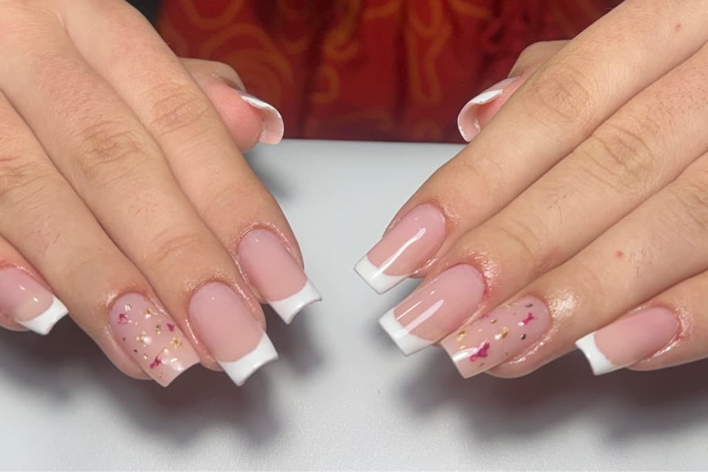 Esthefanny Gomes, Unhas