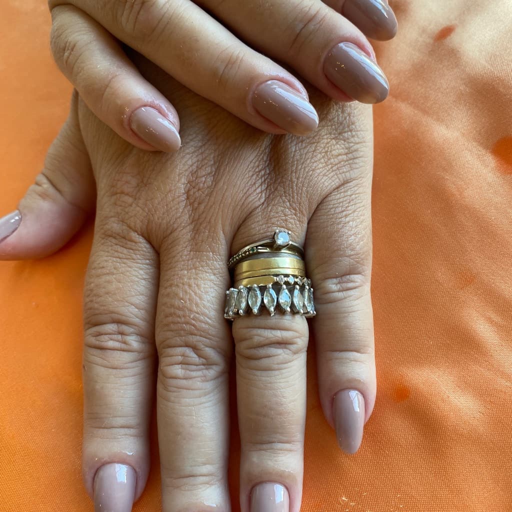 Luciana Lopes Carvalho, Unhas