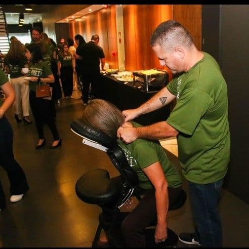 Hugo Costa, Massagem, foto 2 de 3