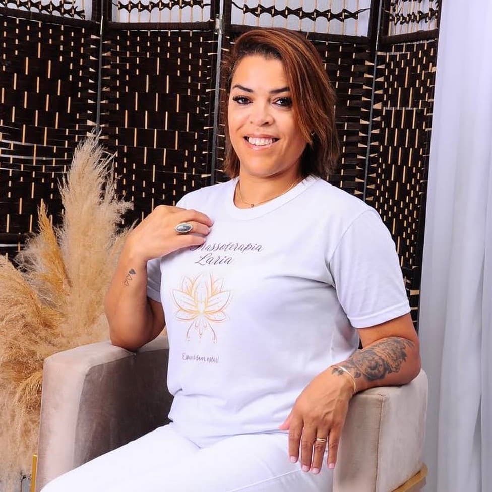 Adriana Laria, Massagem, foto 2 de 2