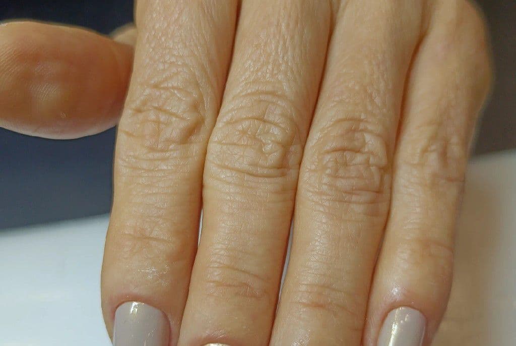 Cátia Sadlovski Da Silva, Unhas, foto 1 de 3