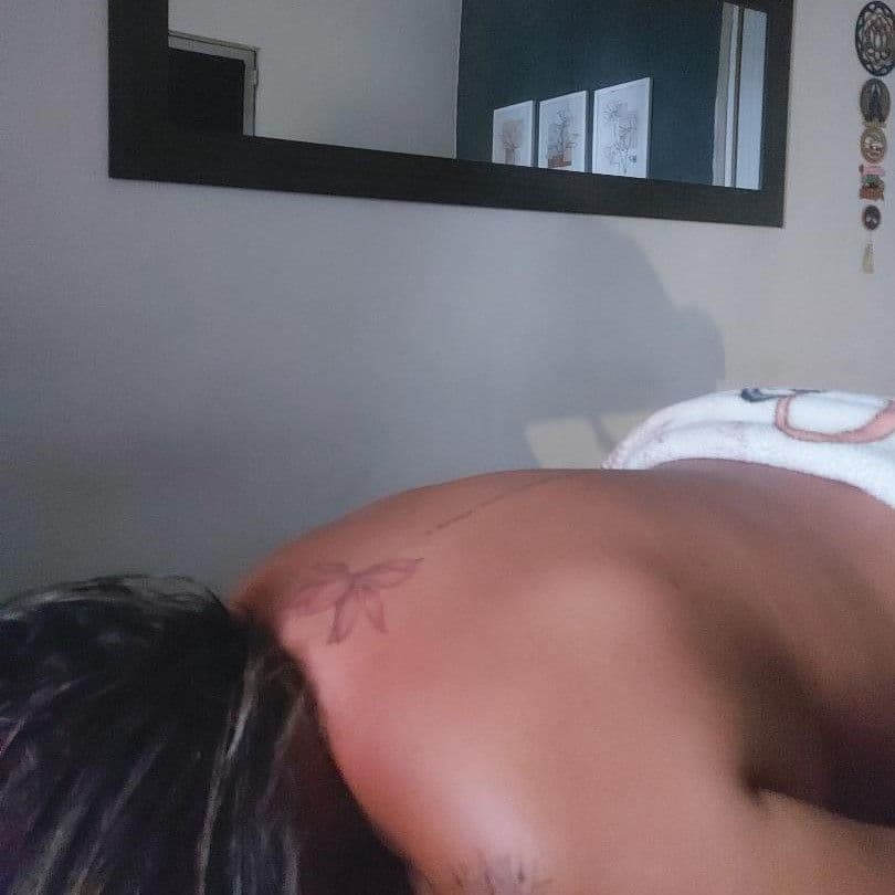 Yasmin, Massagem, foto 2 de 3