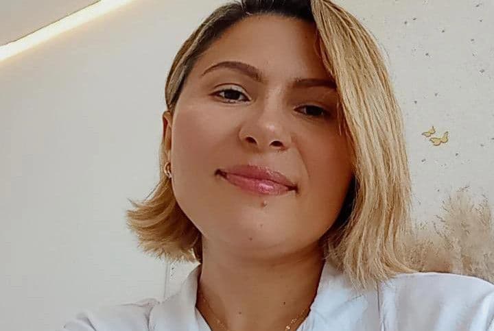 Elizabete, Massagem, foto 1 de 2