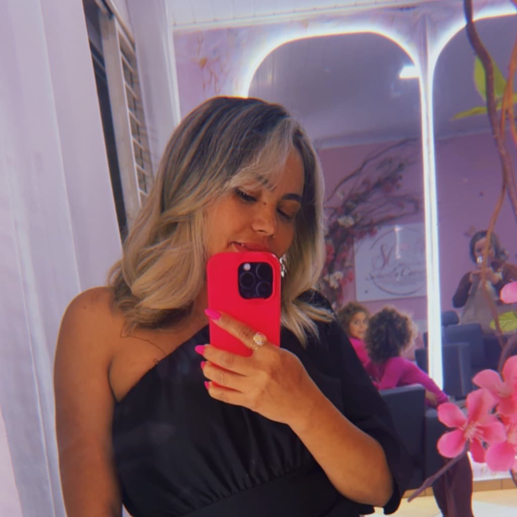 Assilia Zanluchi, Cabelo, foto 2 de 2