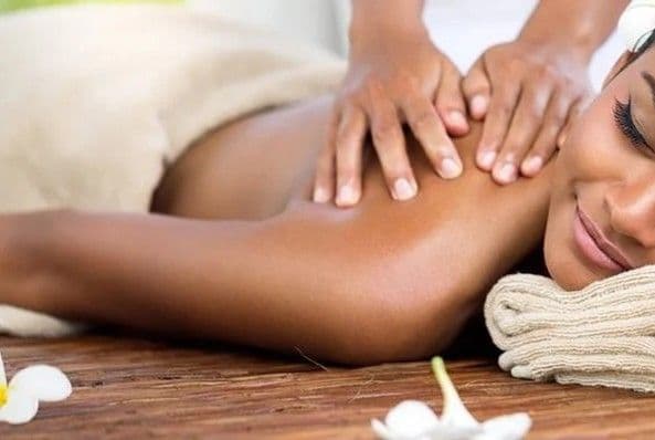 Eliza Franco, Massagem, foto 1 de 2