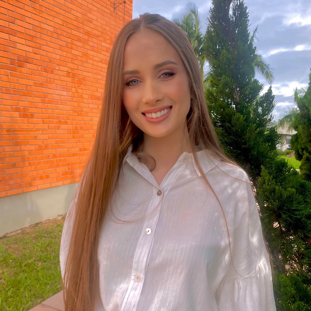 Luana Priebe, Massagem, foto 1 de 1