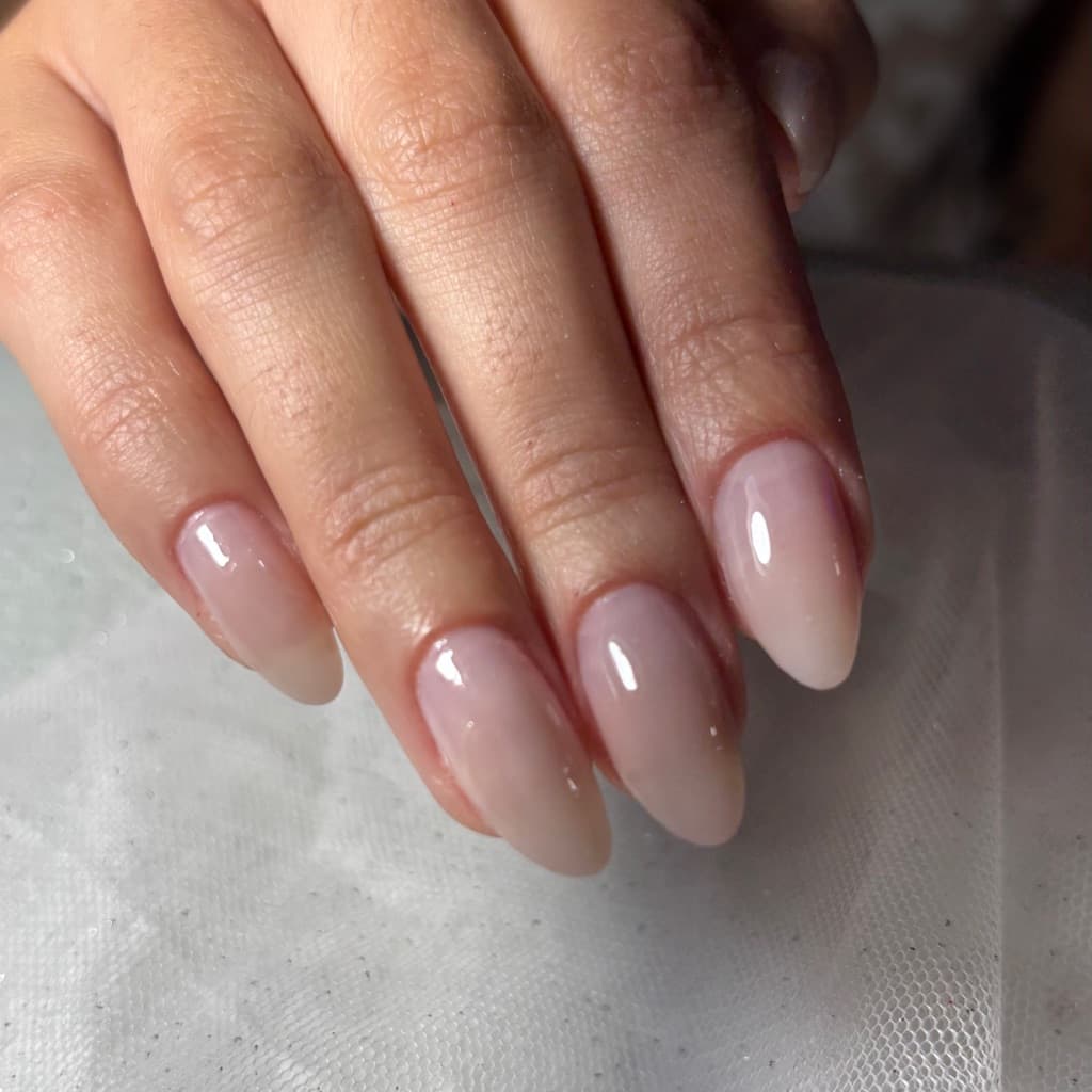 Camila, Unhas, foto 2 de 8