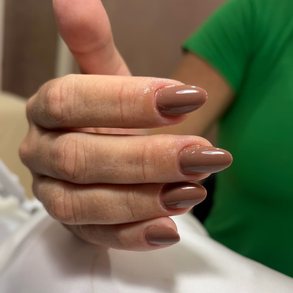 Lucineia  De aguiar, Unhas