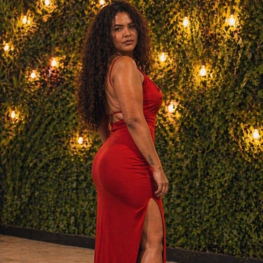 Ella Shakti, Massagem, foto 1 de 2