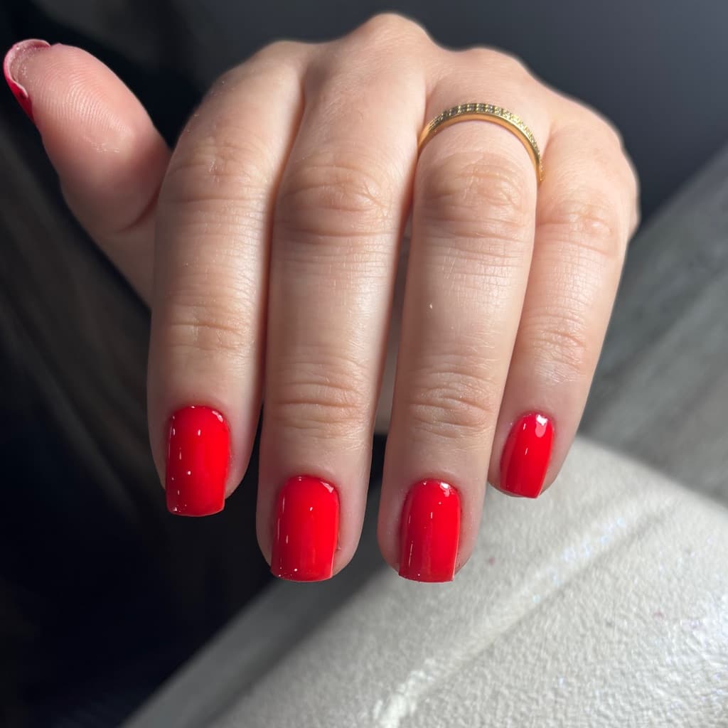 Emilly victoria Oliveira Ribeiro, Unhas