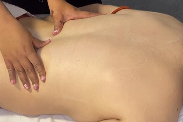 Toque de mariana Estética, Massagem