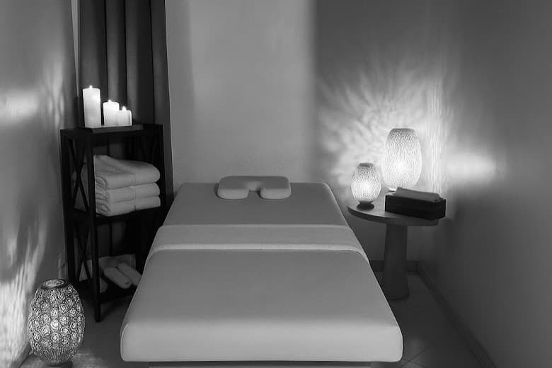 Sara, Massagem