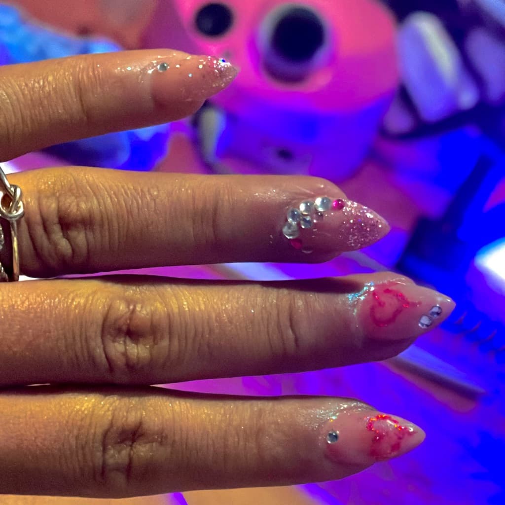 Janice, Unhas, foto 1 de 2