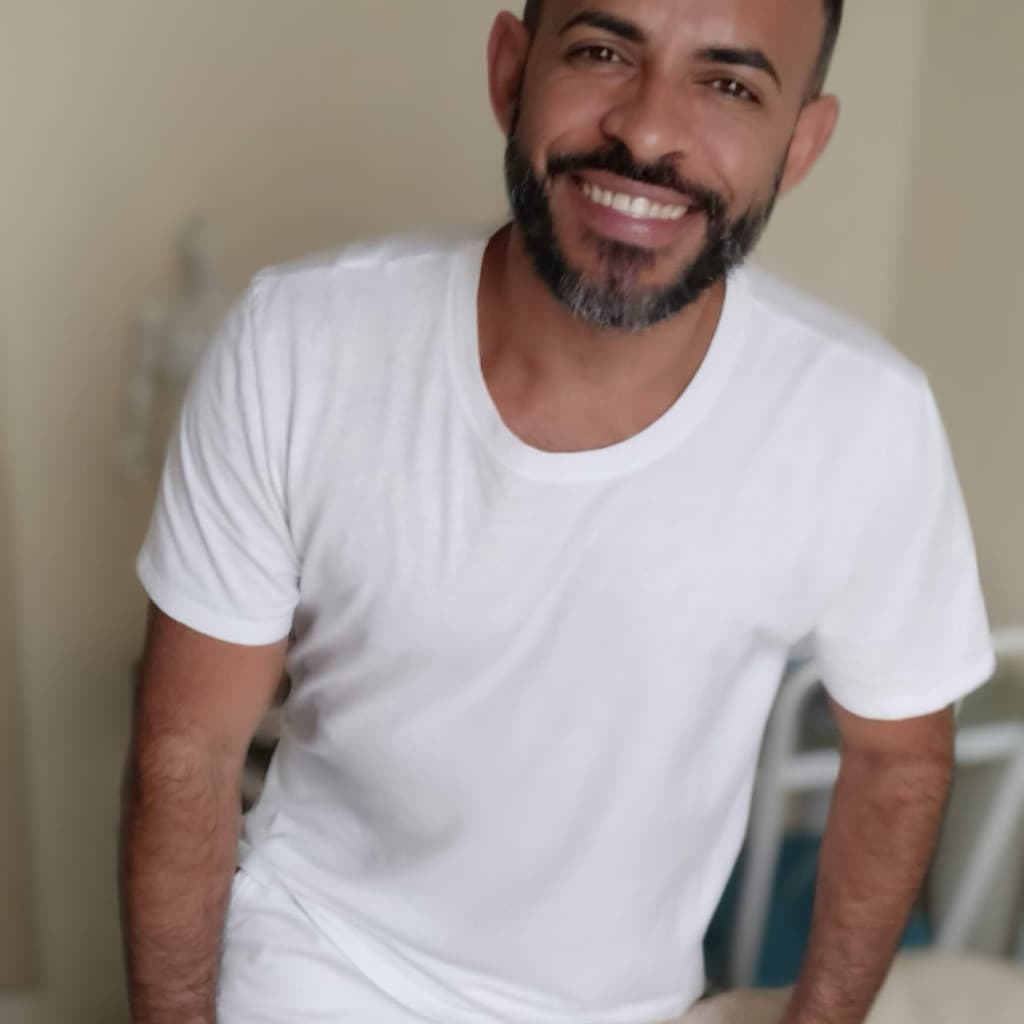 Jones Firmino, Massagem, foto 1 de 2