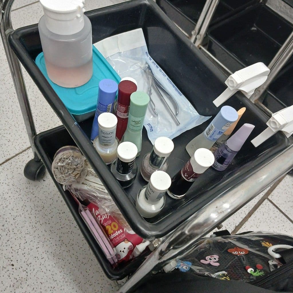 Mariana Reichardt, Unhas
