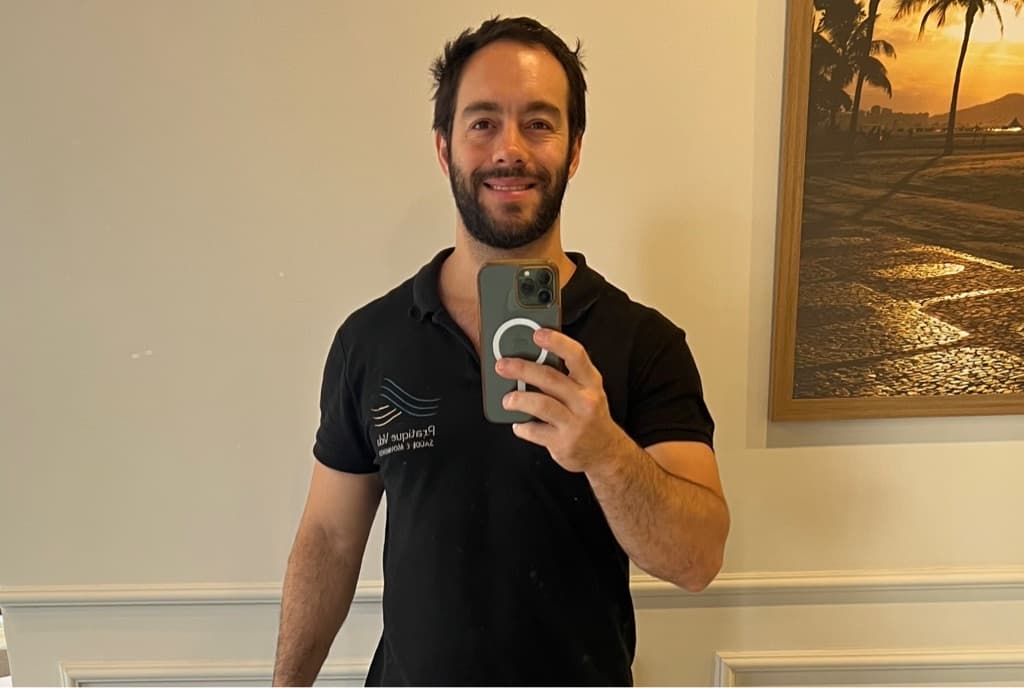 Andrew Regis, Massagem, foto 1 de 3