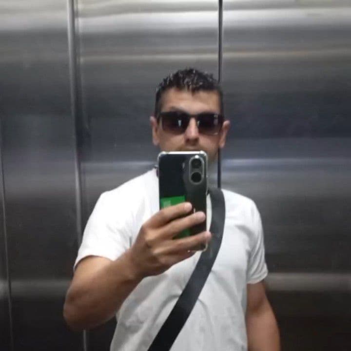 Renato Alves, Massagem, foto 1 de 1