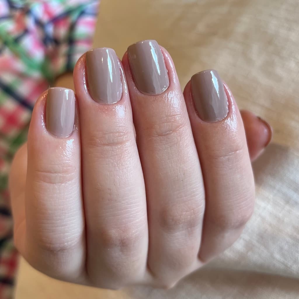Yasmin Assiria, Unhas, foto 1 de 2