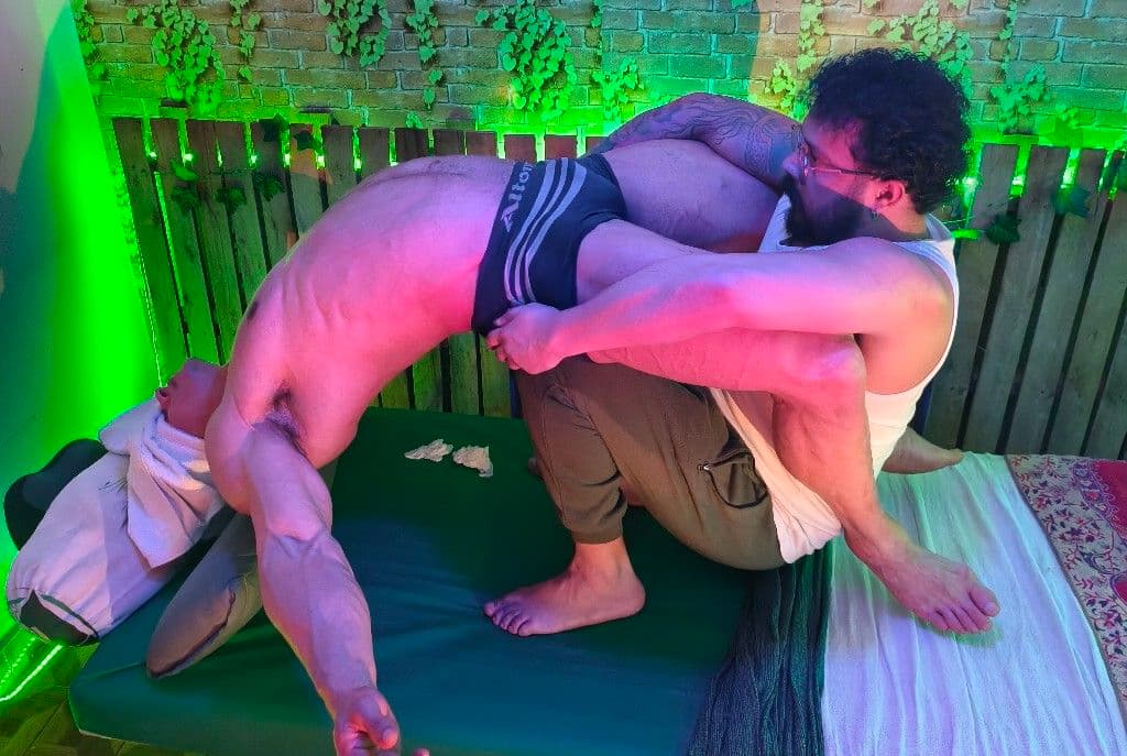 Daniel Tzadik, Massagem, foto 1 de 3