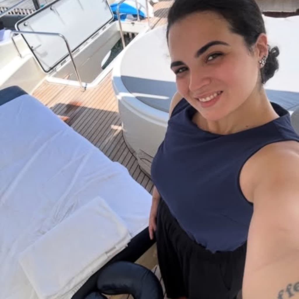 Bárbara Elino Schmidt, Massagem, foto 2 de 2