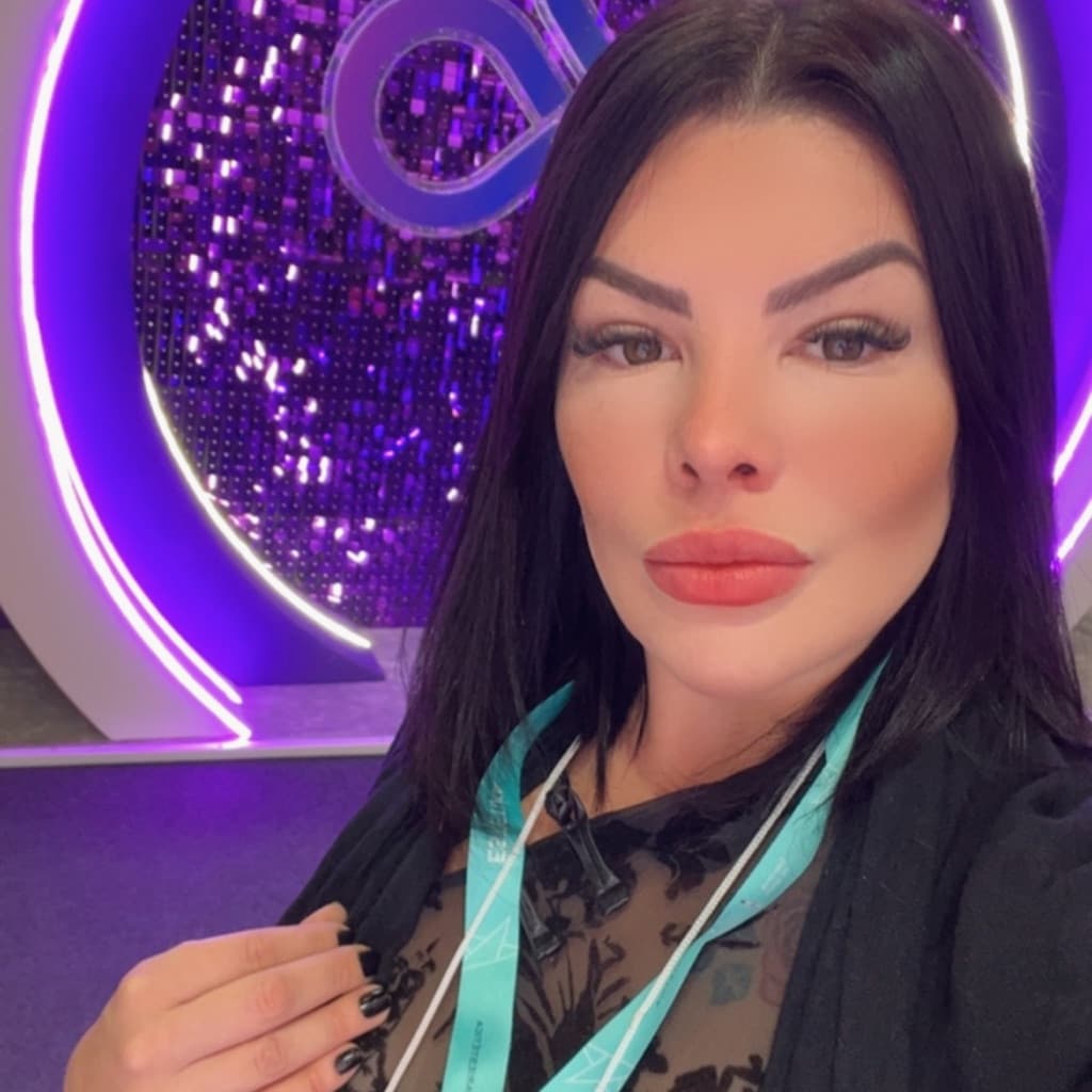 Ingrid Hanny, Massagem, foto 1 de 1