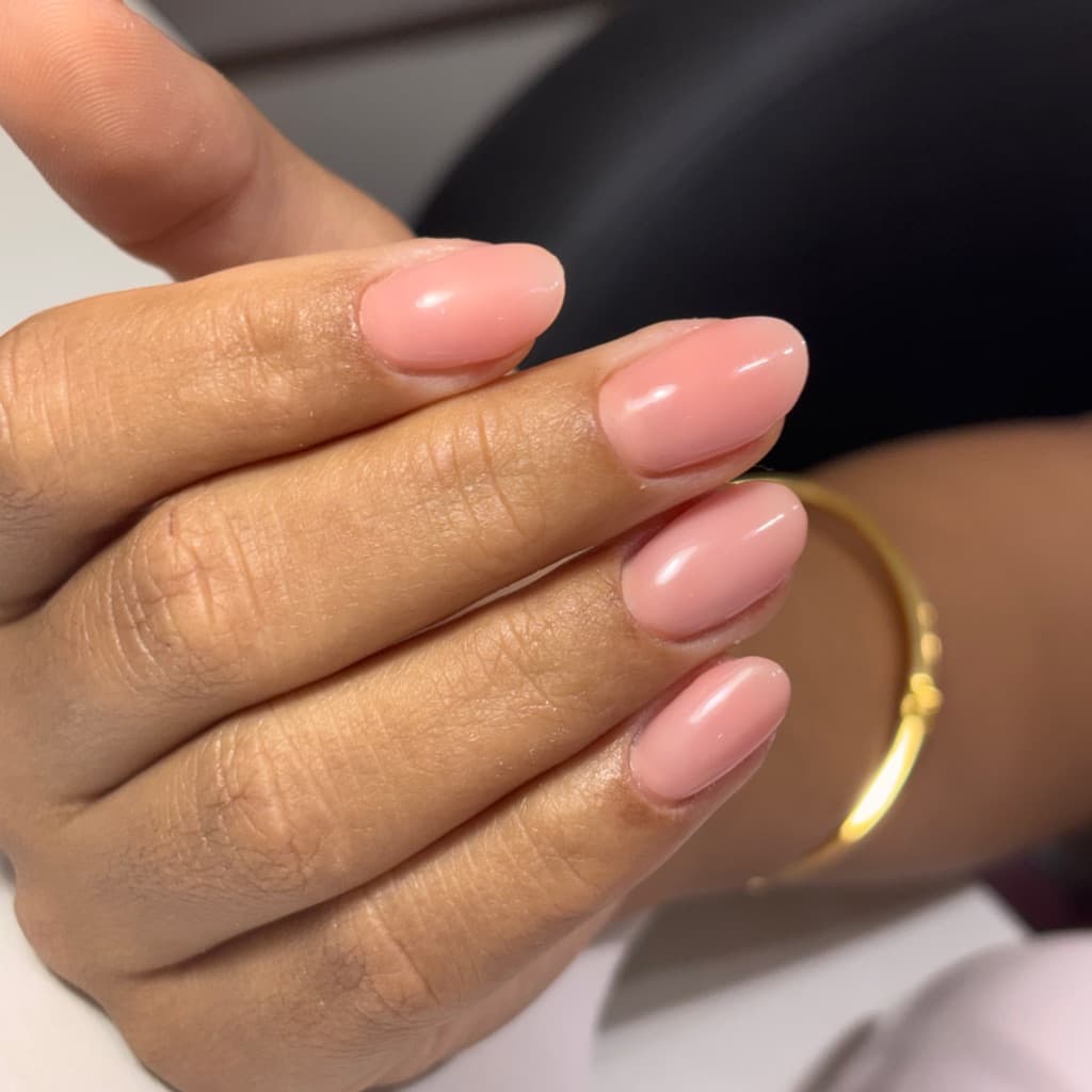 Yen Valdivie, Unhas