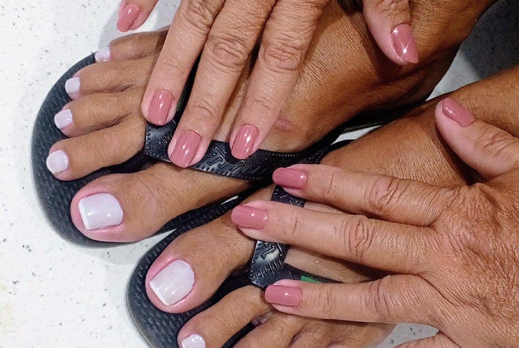 Gigi, Unhas, foto 1 de 1