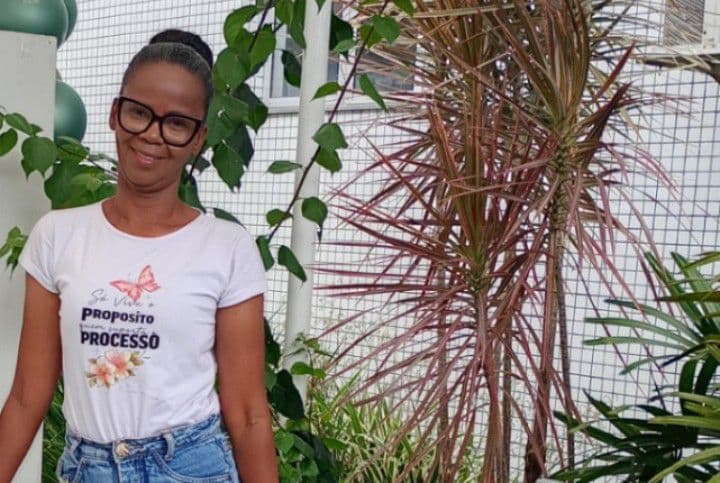 Eliene Gomes, Massagem, foto 1 de 2