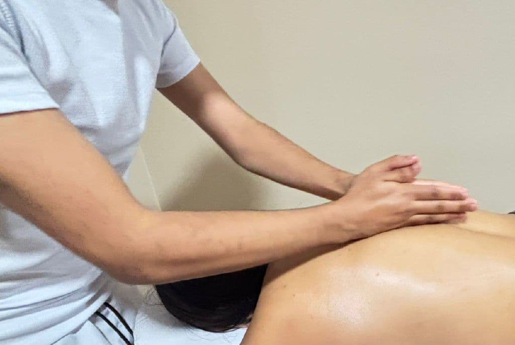 Matheus massagista, Massagem